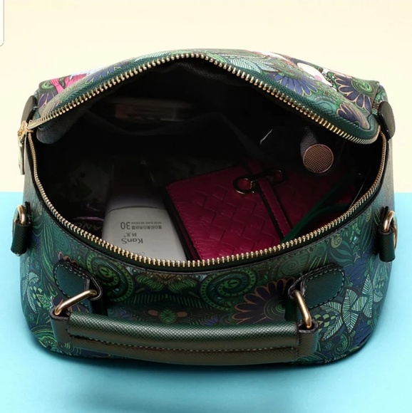 NEW SEOUL Vegan Leather Shoulder Handbag Satchel - Picture 4 of 7